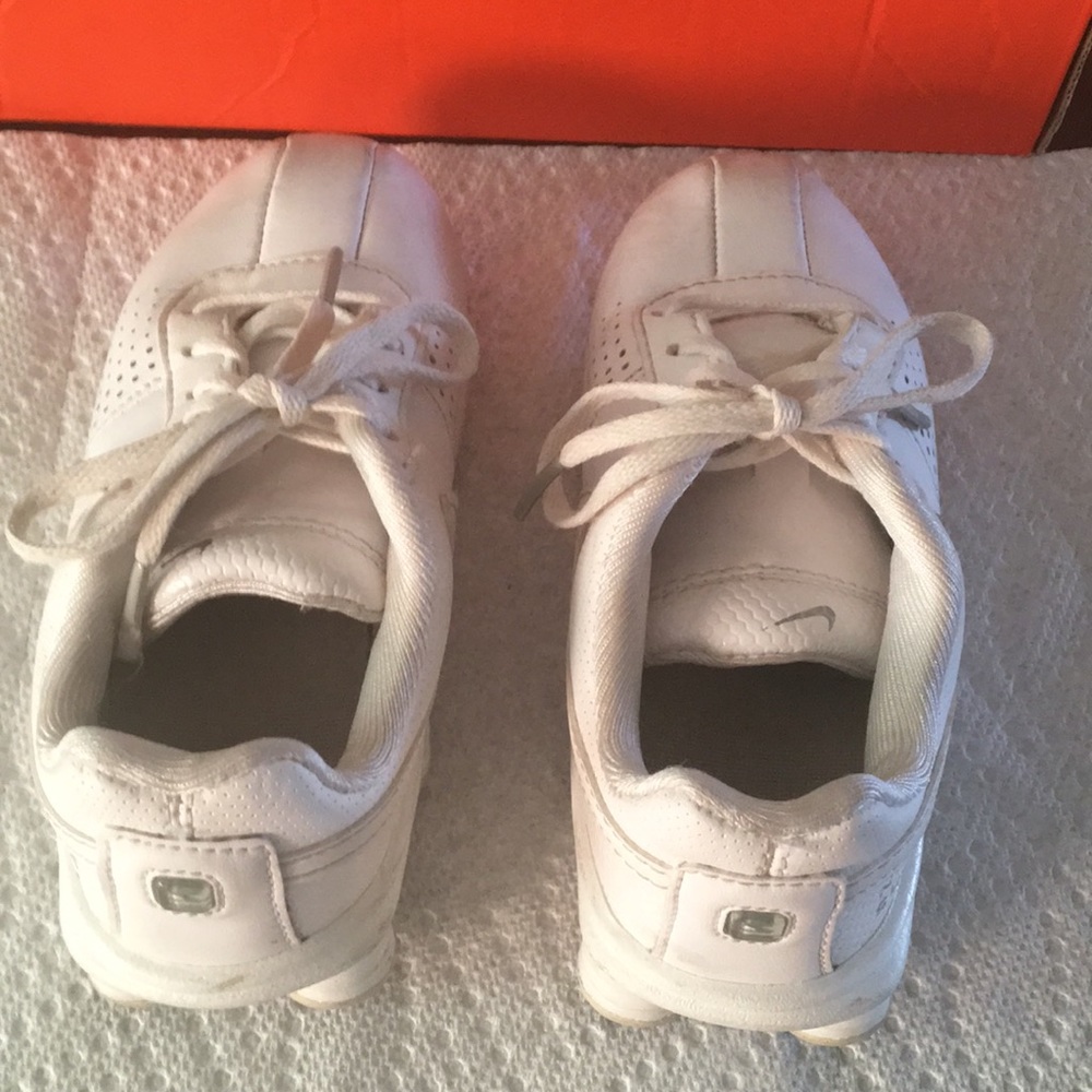 Nike - Picture 5 of 6